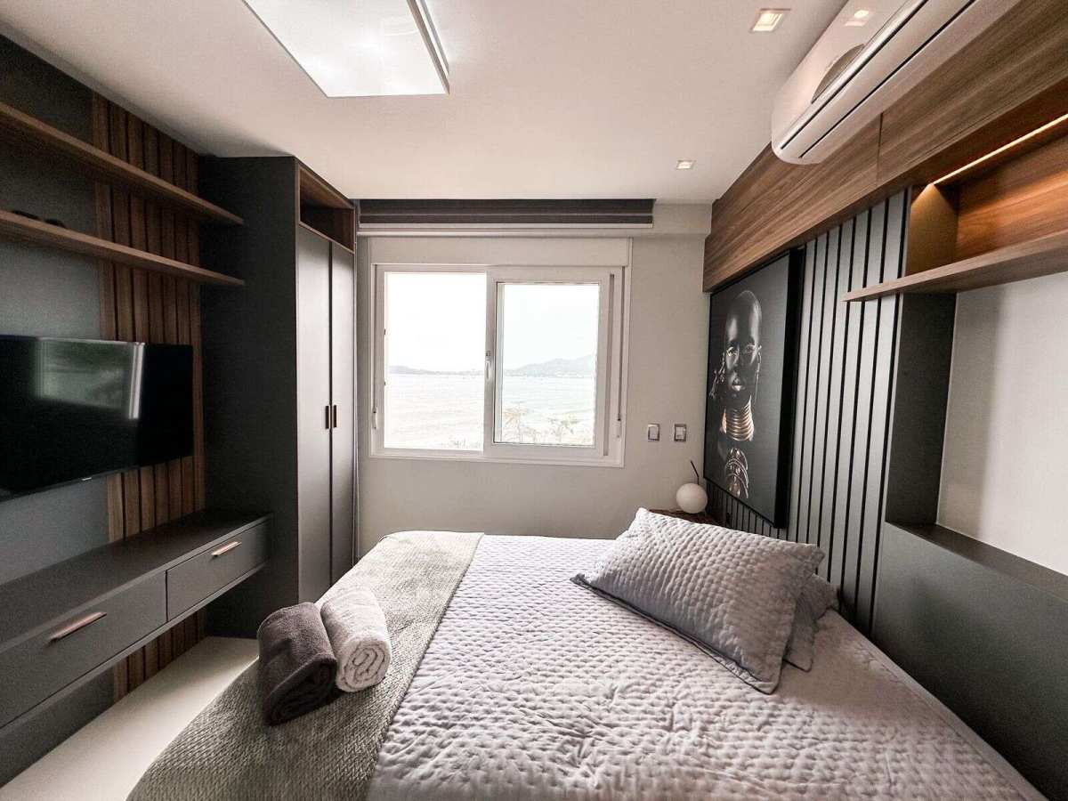  - Apartamento à venda, com 4 quartos, 301,81m²