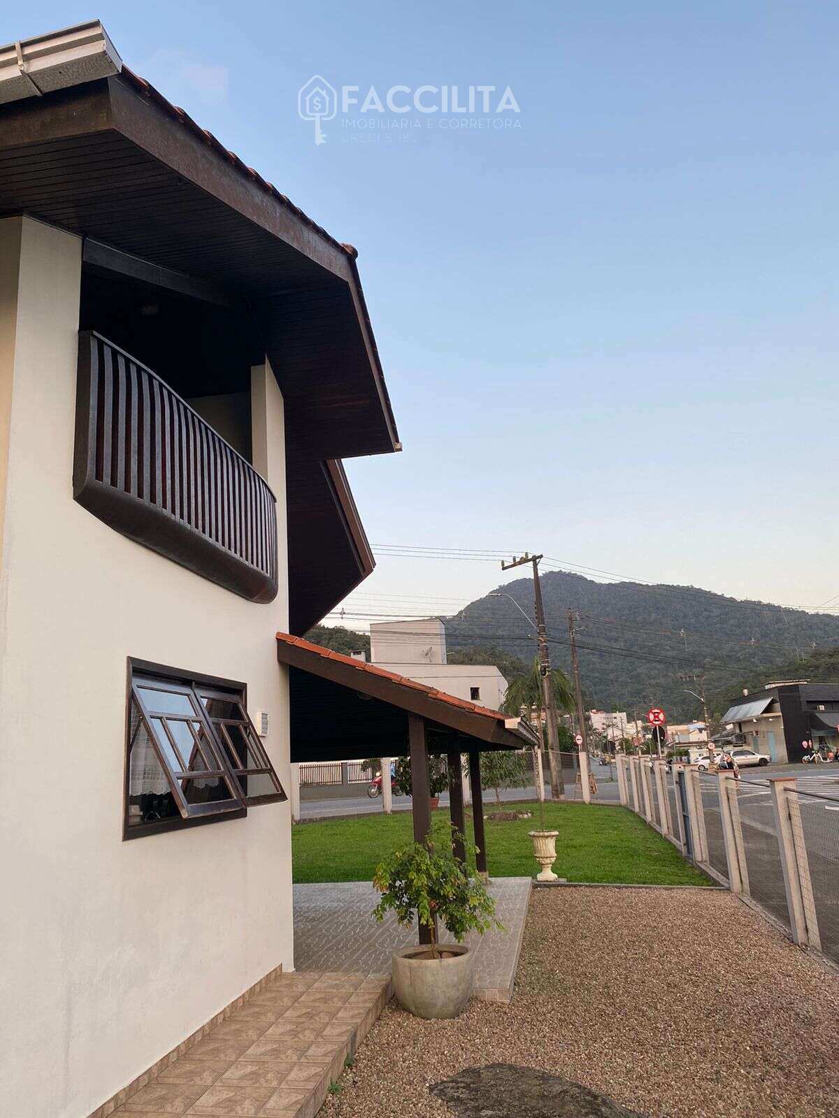 Casa à venda com 3 quartos, 220m² - Amizade,Jaraguá do Sul