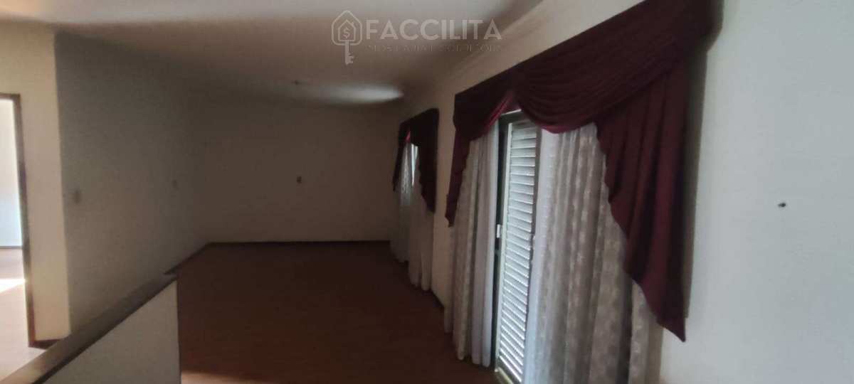 Casa à venda com 3 quartos, 419,99m² - Vila Lenzi,Jaraguá do Sul