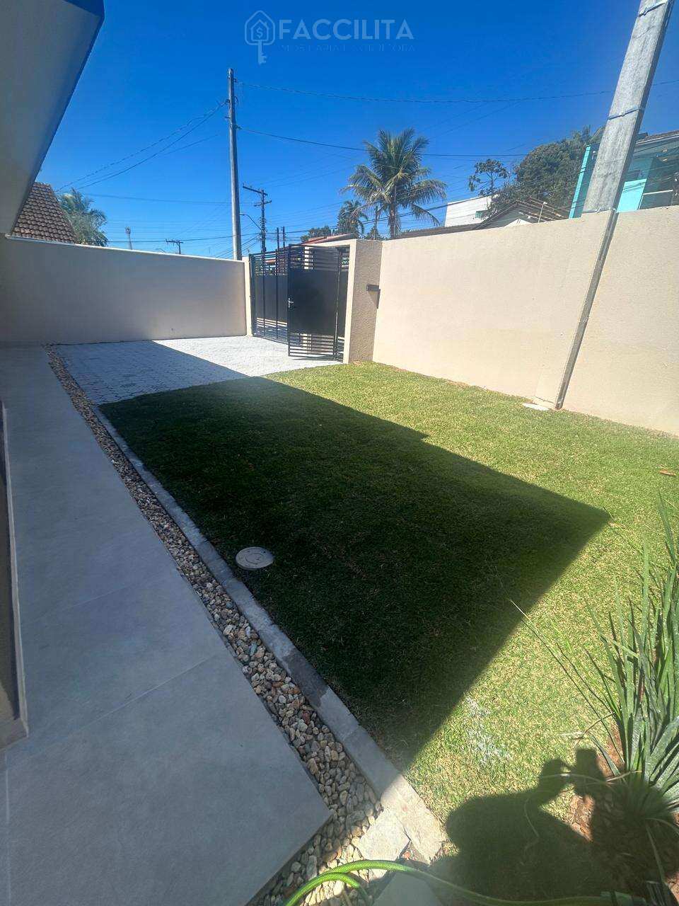 Casa à venda com 3 quartos, 213m² - Floresta,Joinville