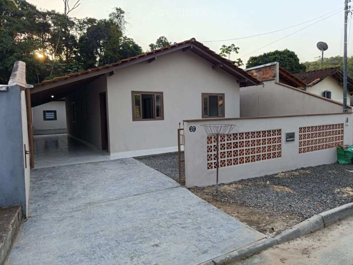 Casa à venda com 3 quartos, 100m² - Tifa Martins,Jaraguá do Sul