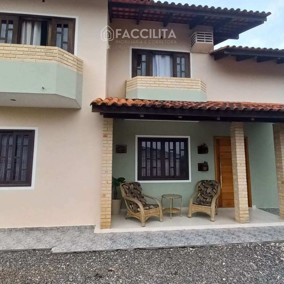 Casa à venda com 4 quartos - Rau,Jaraguá do Sul