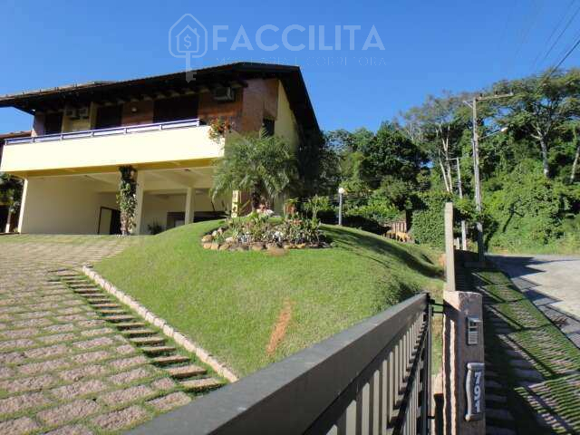 Casa à venda com 3 quartos, 420m² - Nova Brasília,Jaraguá do Sul