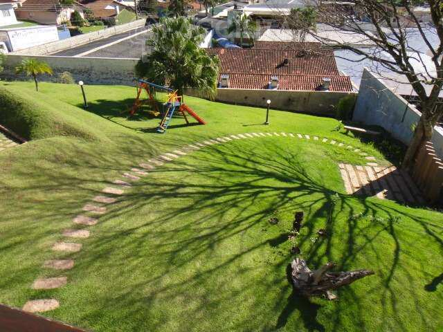  - Casa à venda em Jaraguá do Sul, Nova Brasília, com 3 quartos, 420m²