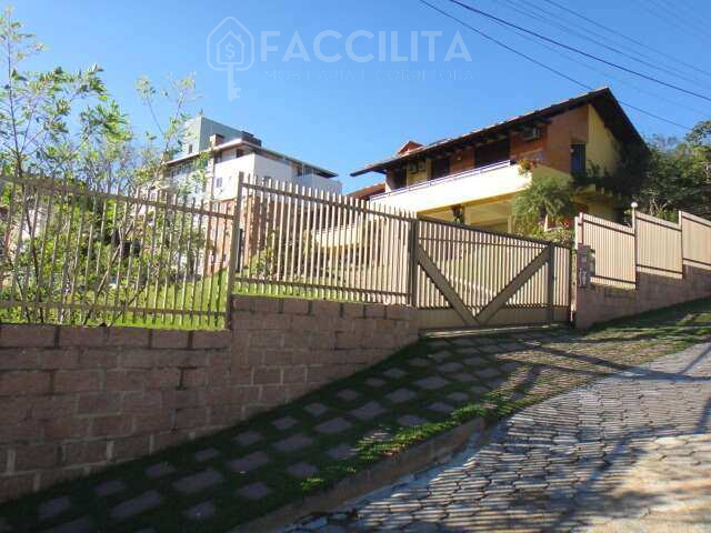 Casa à venda com 3 quartos, 420m² - Nova Brasília,Jaraguá do Sul