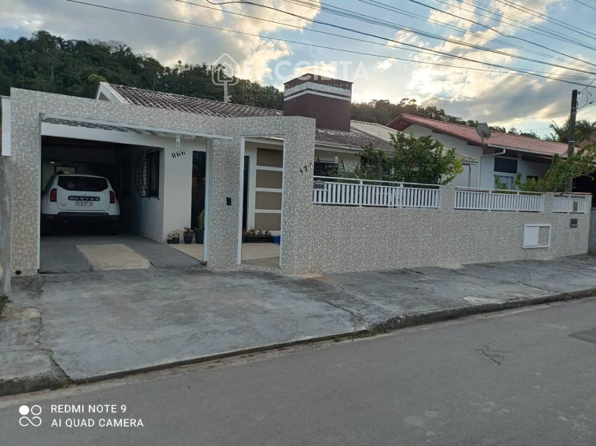 Casa à venda com 3 quartos, 162,22m² - Jaraguá 99,Jaraguá do Sul