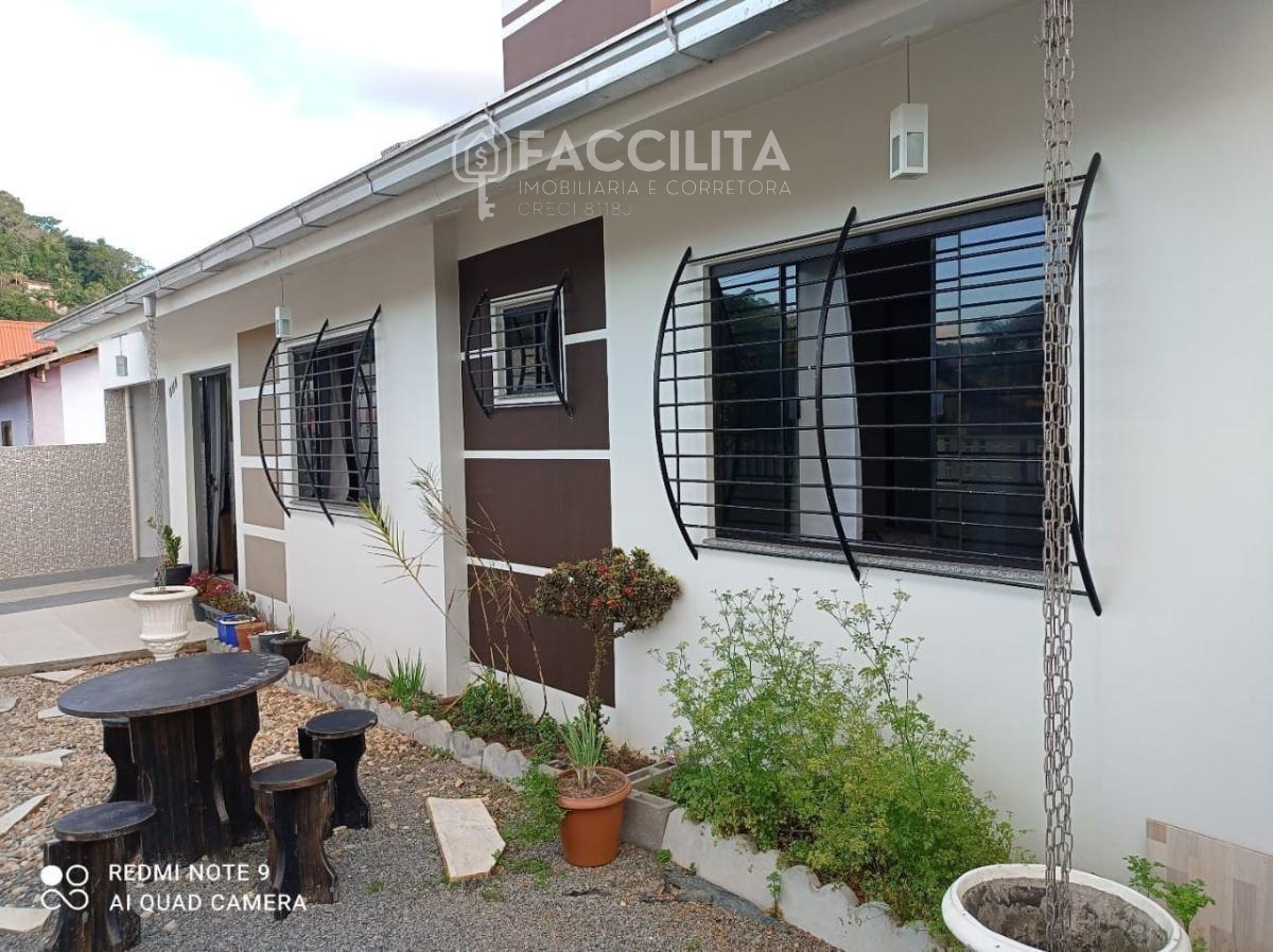 Casa à venda com 3 quartos, 162,22m² - Jaraguá 99,Jaraguá do Sul