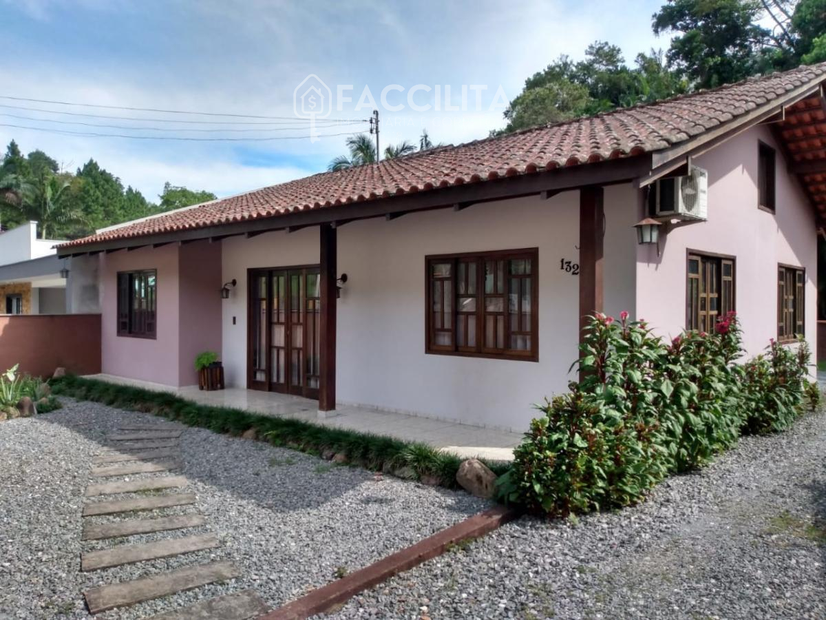 Casa à venda com 2 quartos, 240m² - Jaraguá Esquerdo,Jaraguá do Sul