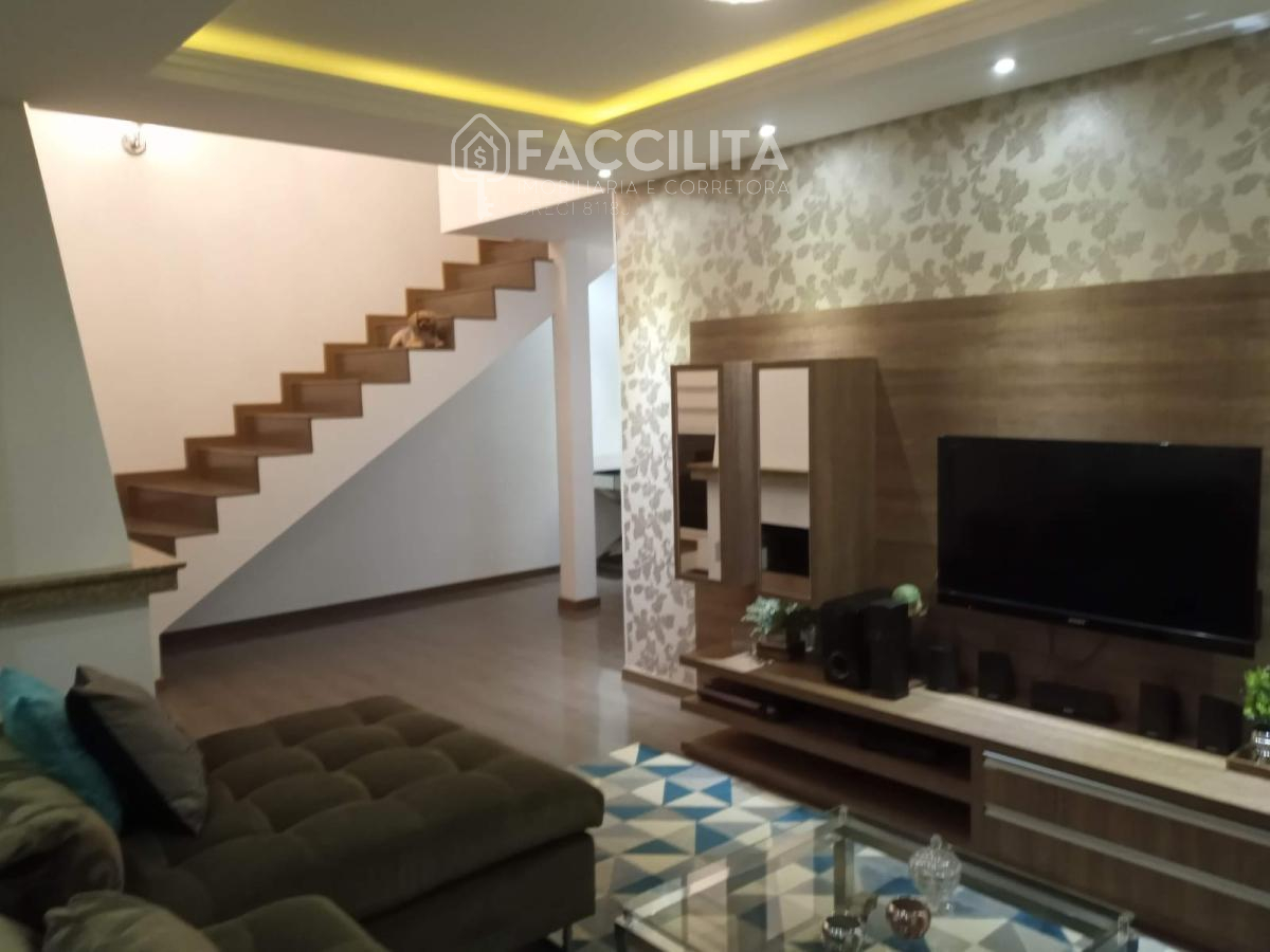 Casa à venda com 3 quartos, 245m² - ,Campo Alegre