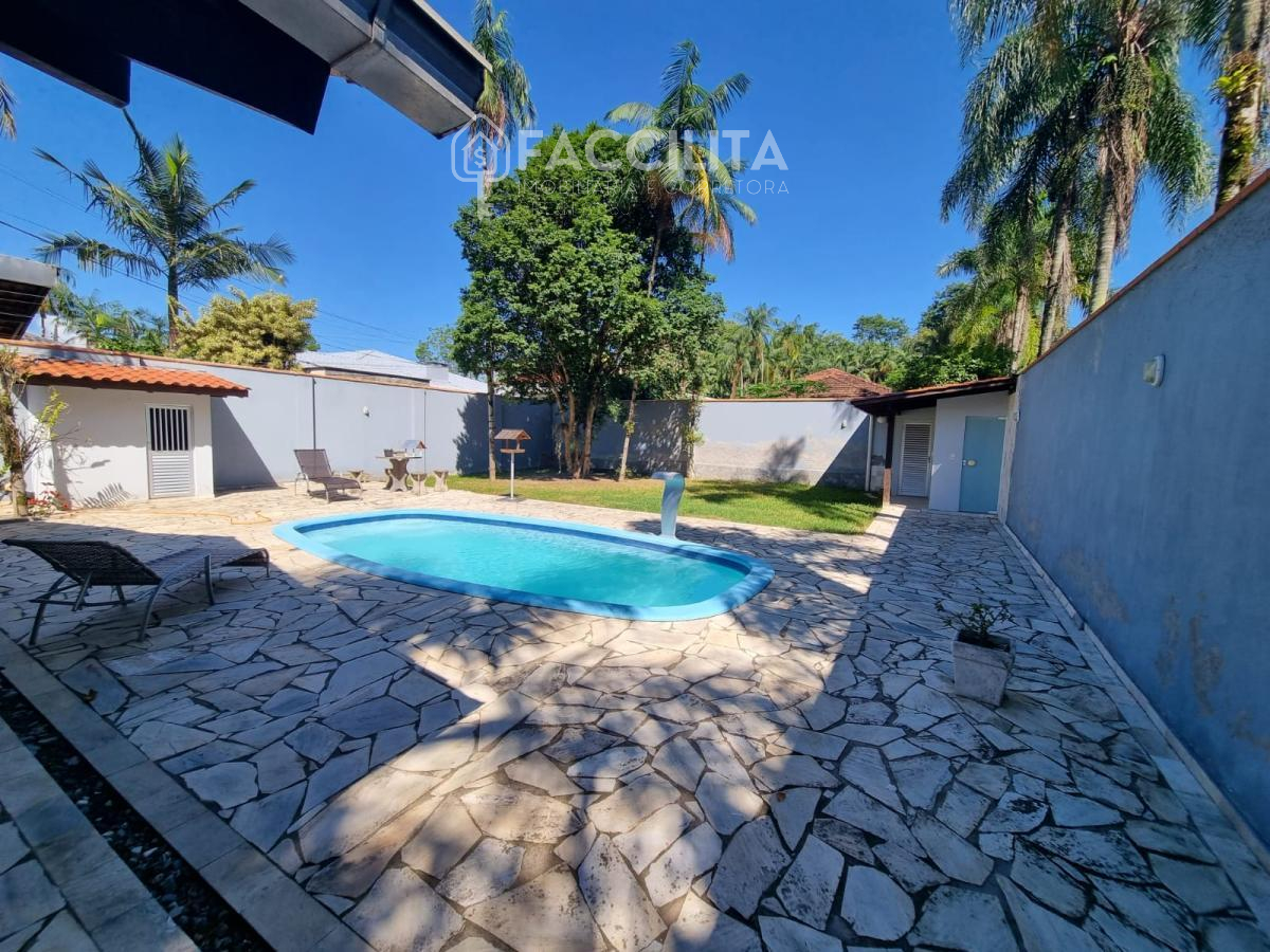 Casa à venda com 4 quartos - Centro,Jaraguá do Sul