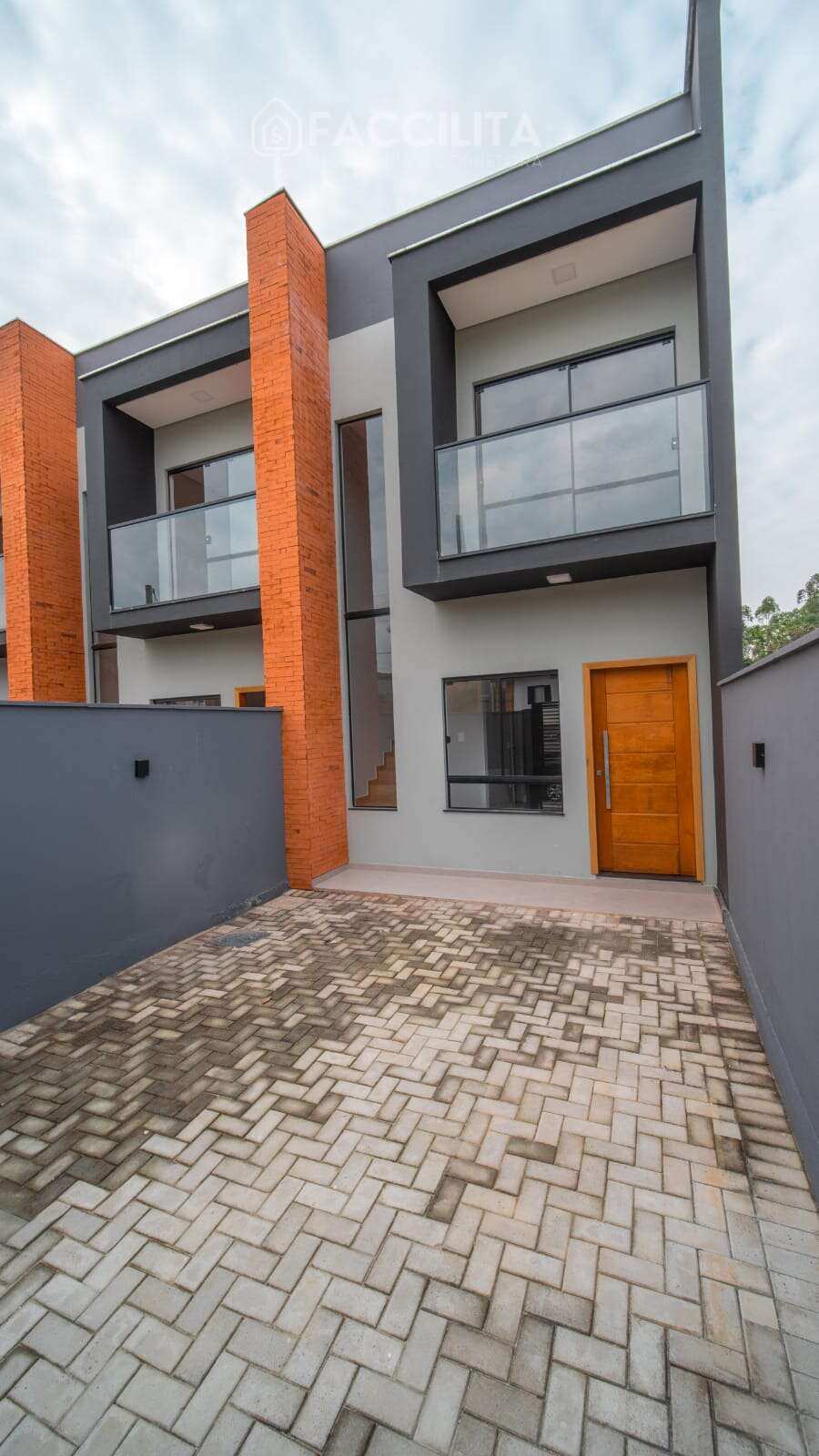 Casa geminada à venda com 3 quartos, 128,91m² - Jaraguá 99,Jaraguá do Sul