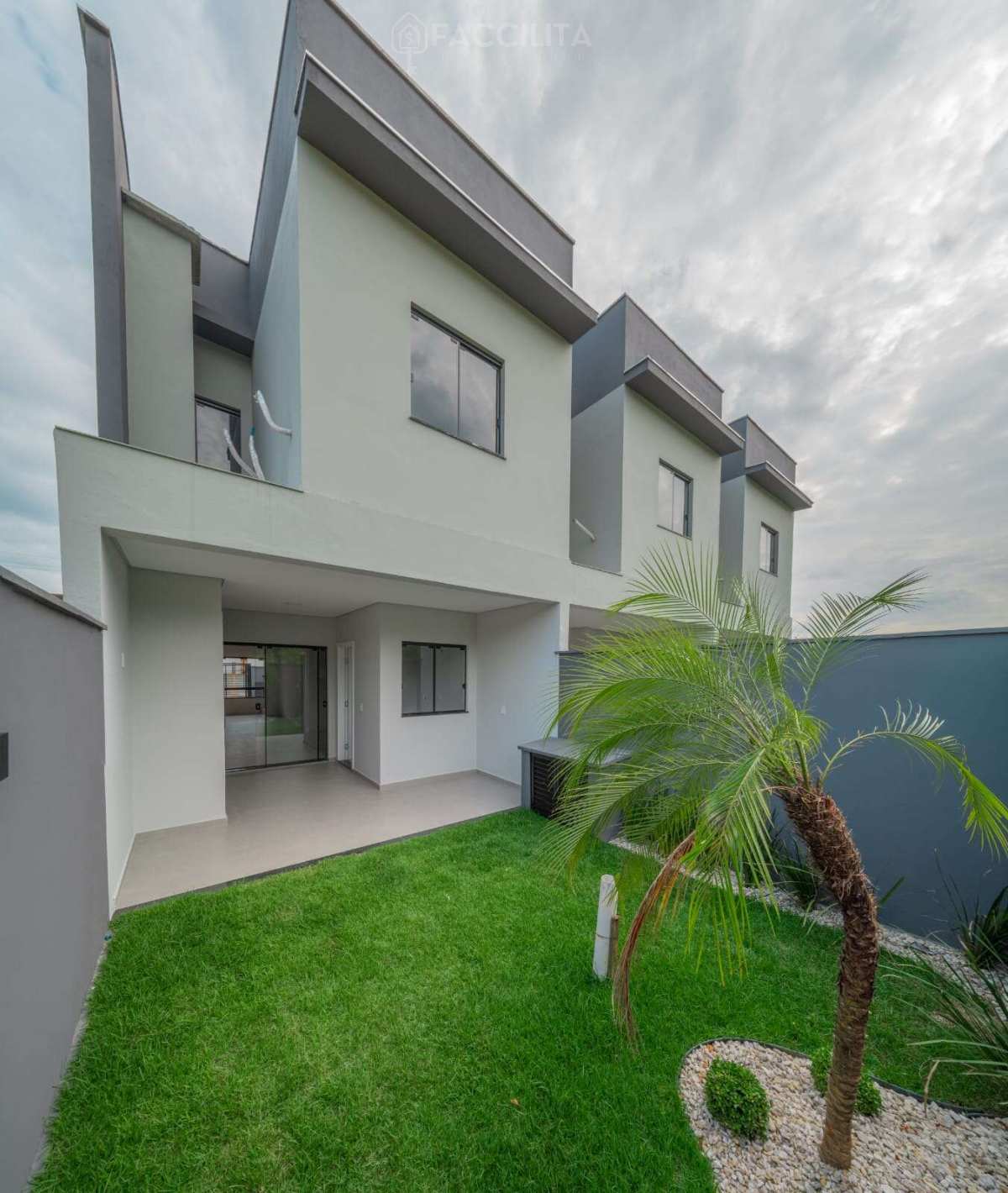 Casa geminada à venda com 3 quartos, 128,91m² - Jaraguá 99,Jaraguá do Sul