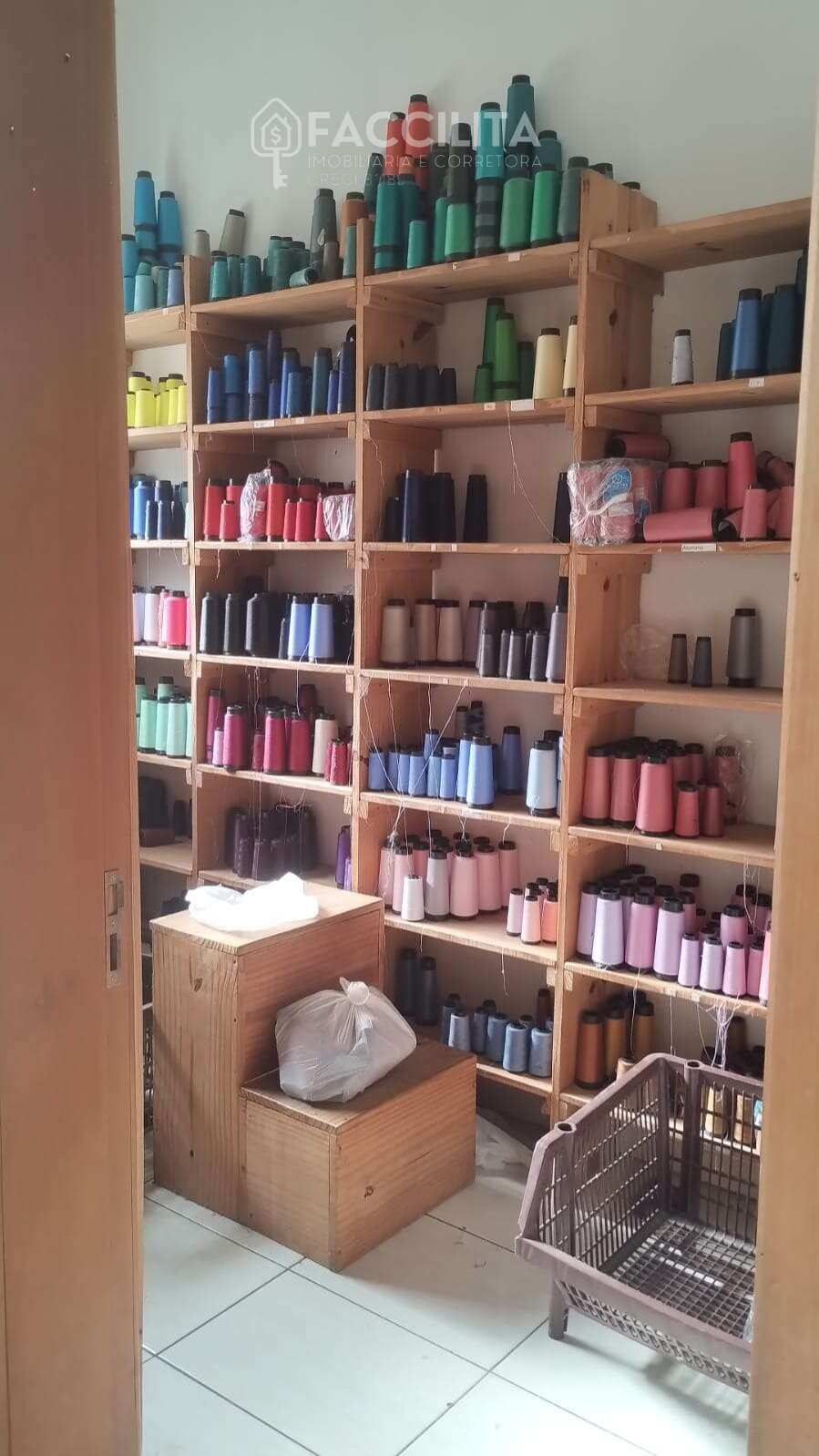  - Galpão para alugar em Schroeder, 300m²