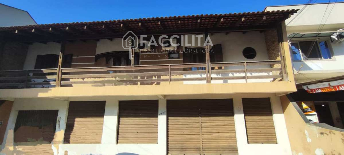 Sobrado à venda com 3 quartos, 265,20m² - Jaragua Esquerdo,Jaraguá do Sul