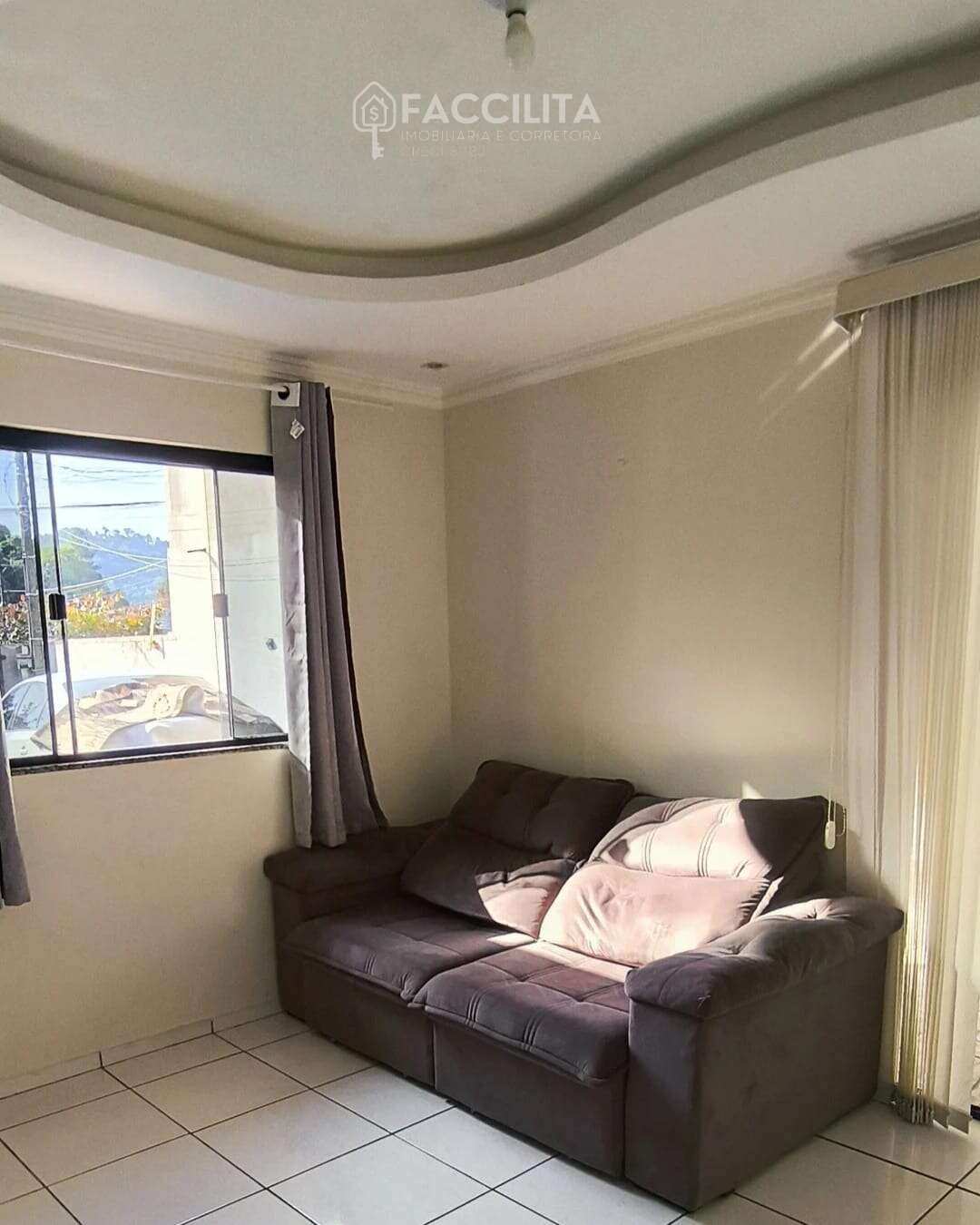  - Sobrado à venda em Jaraguá do Sul, Tifa Matins, com 3 quartos, 450m²