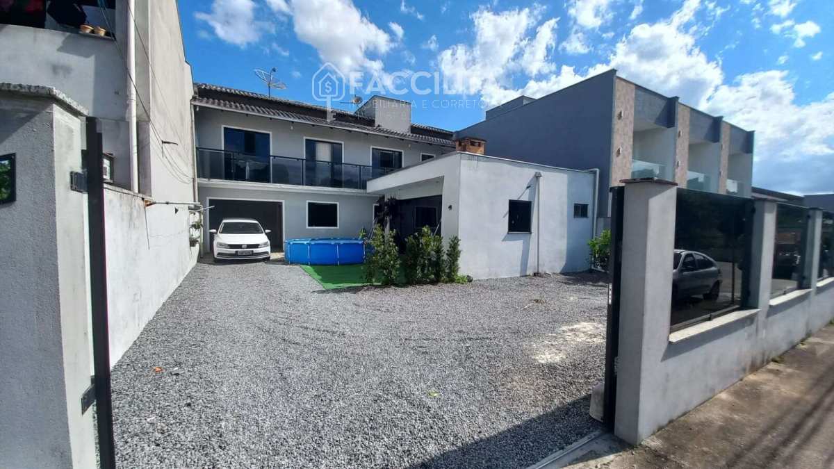 Sobrado à venda com 3 quartos - Tifa Matins,Jaraguá do Sul