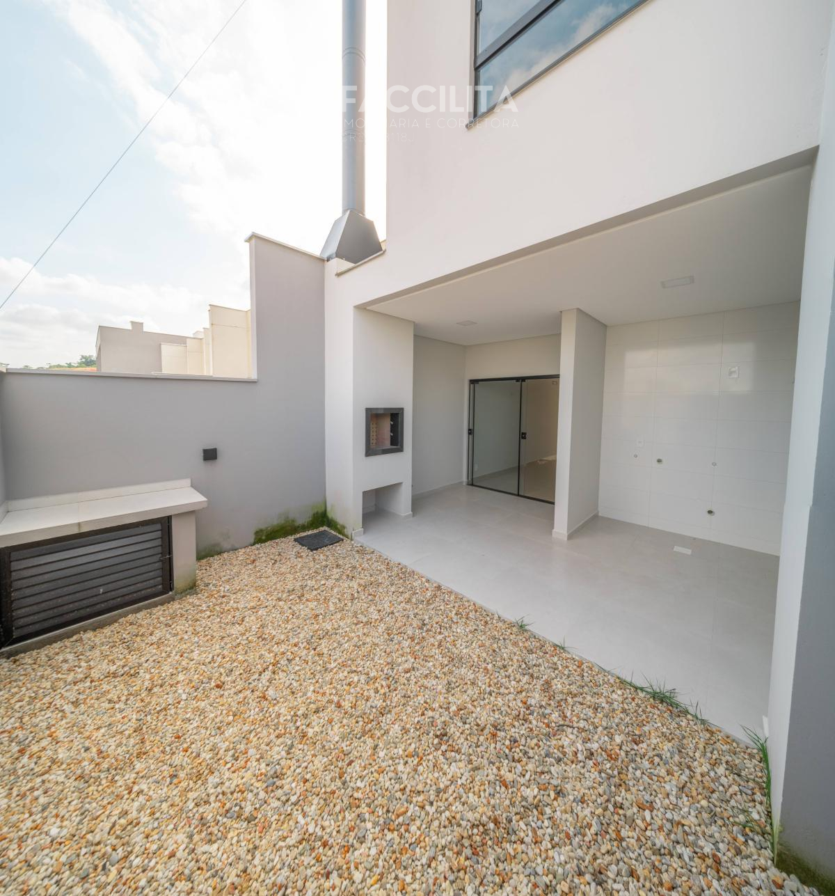  - Sobrado geminado à venda